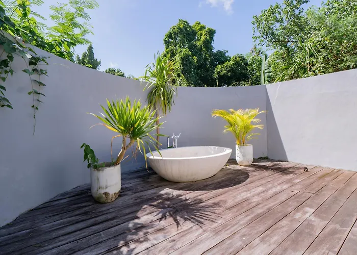 Gasthuis Outsite Bali - Work, Connect, Explore Canggu